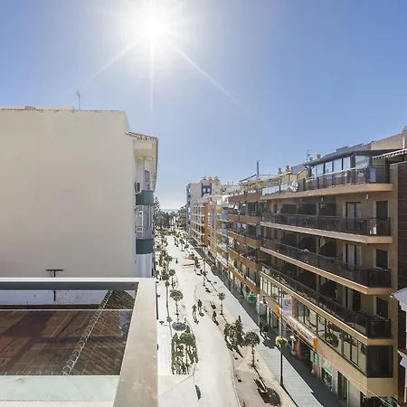 A&n Sunlit Penthouse Steps From The *