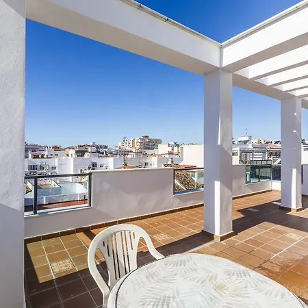 아파트 A&n Sunlit Penthouse Steps From The 토레델마르