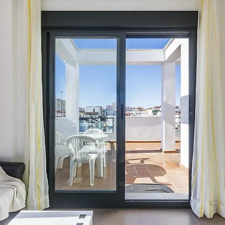 아파트 A&n Sunlit Penthouse Steps From The 토레델마르