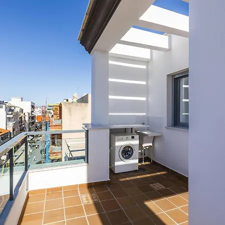 A&n Sunlit Penthouse Steps From The