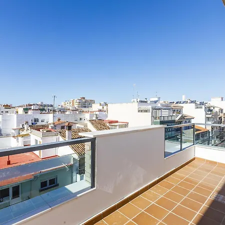 A&n Sunlit Penthouse Steps From The 아파트